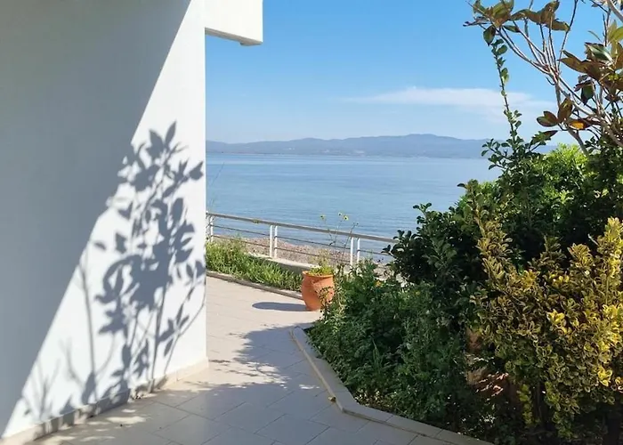 Semesterbostad Coastal Maisonette Nea Poteidaia