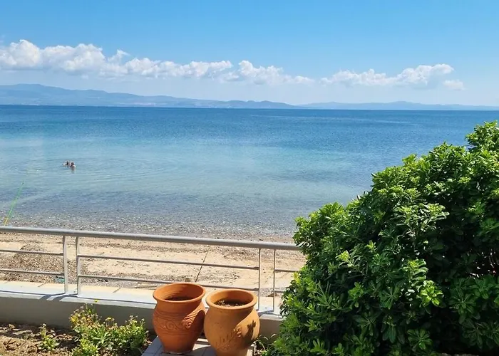 Coastal Maisonette Semesterbostad