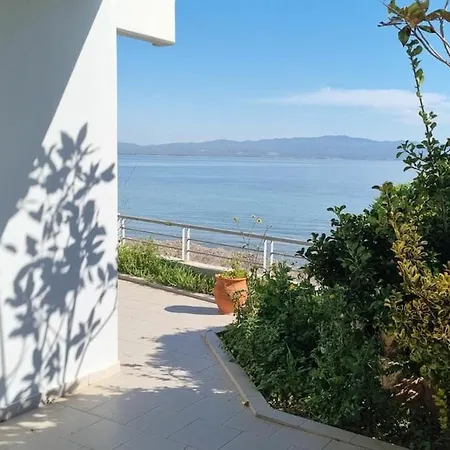 Дом отдыха Coastal Maisonette Неа-Потидеа
