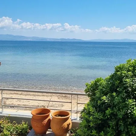 Coastal Maisonette Дом отдыха